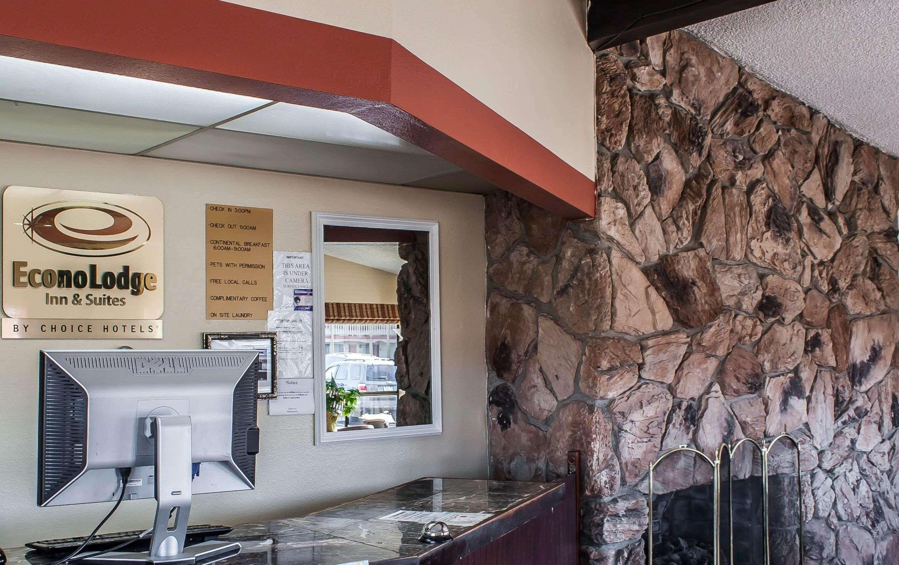 Econo Lodge Inn & Suites Hoquiam Exterior photo