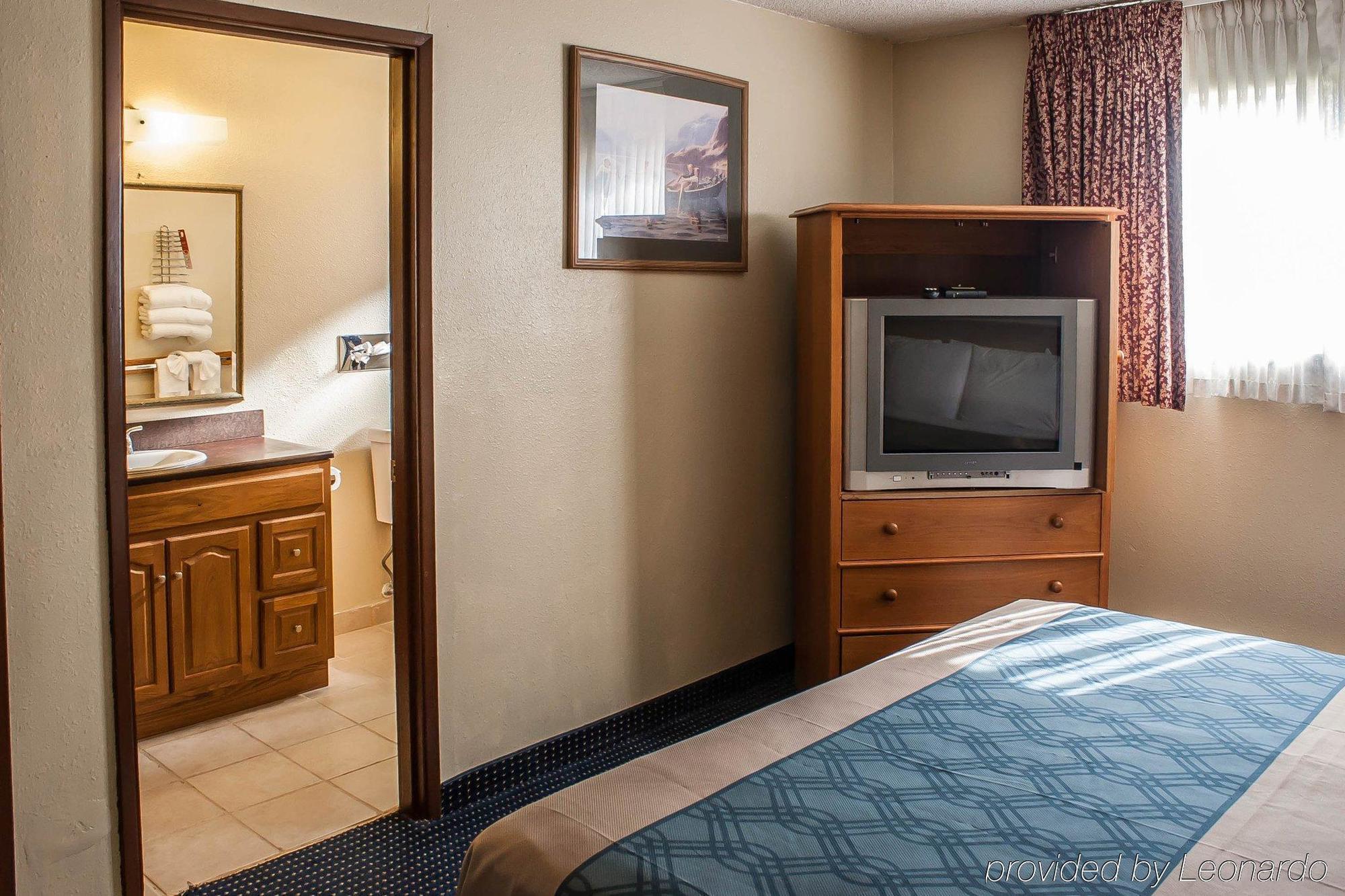 Econo Lodge Inn & Suites Hoquiam Exterior photo